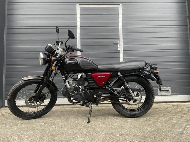 Schitterende demo hanway raw 50 caferacer van 1 ste eigenaar met maar 1775k