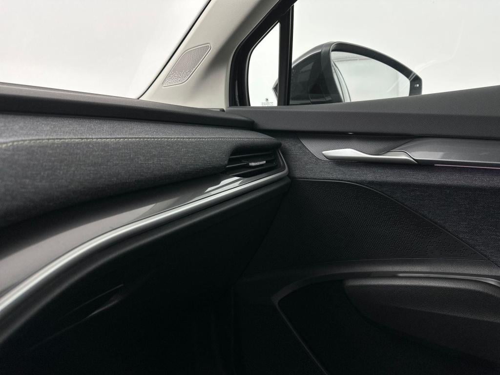 Skoda Elroq business edition elektromotor 150 kw / 204 pk suv