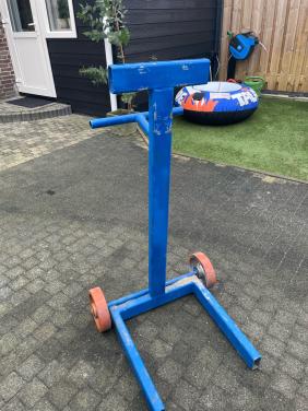 Buiten boord motor steun