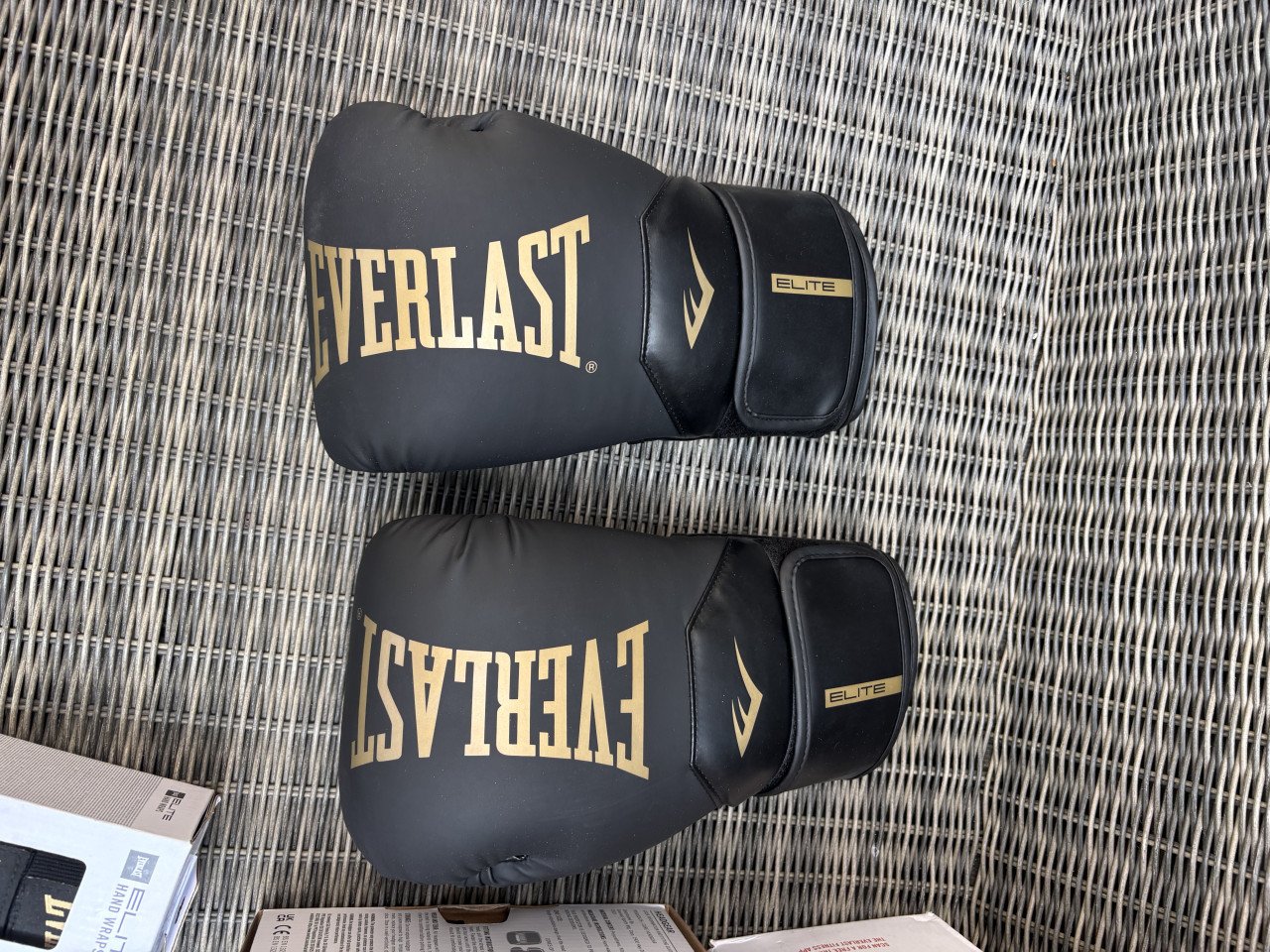 Everlast bokshandschoenen & headgear nieuw!