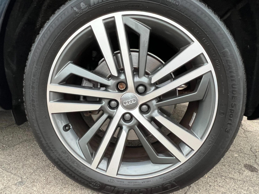 Audi Q5 55 tfsi e quattro competition s-line