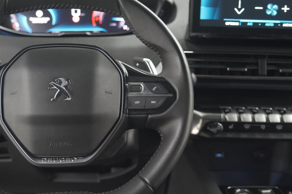 Peugeot 5008 puretech 130 eat8 active pack business | 7 zitplaatsen | camer