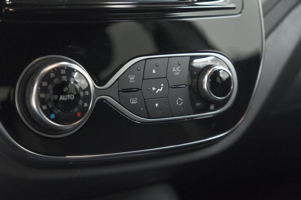 Renault Captur tce 150 edc intens | camera | dodehoekdetectie | r-link navi