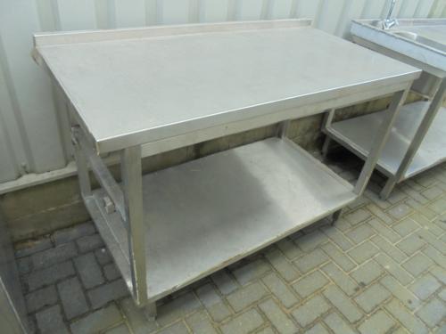 Divers horeca keuken werktafels ,en spoel bladen