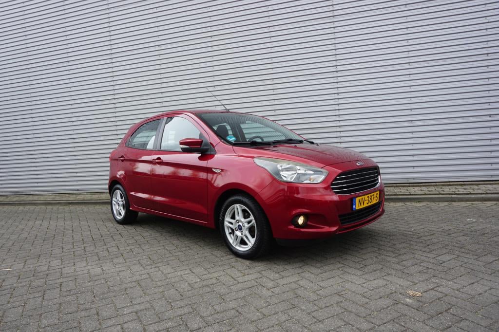 Ford KA ka+ 1.2 trend ultimate airco / cruise / parkeers. / bt / trekhaak /
