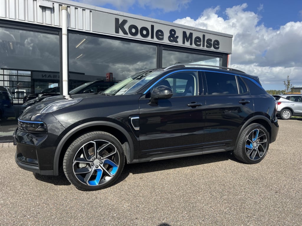 Lynk & Co 01 1.5 261pk plug in hybrid , 360 camera , pano dak , adaptive cc