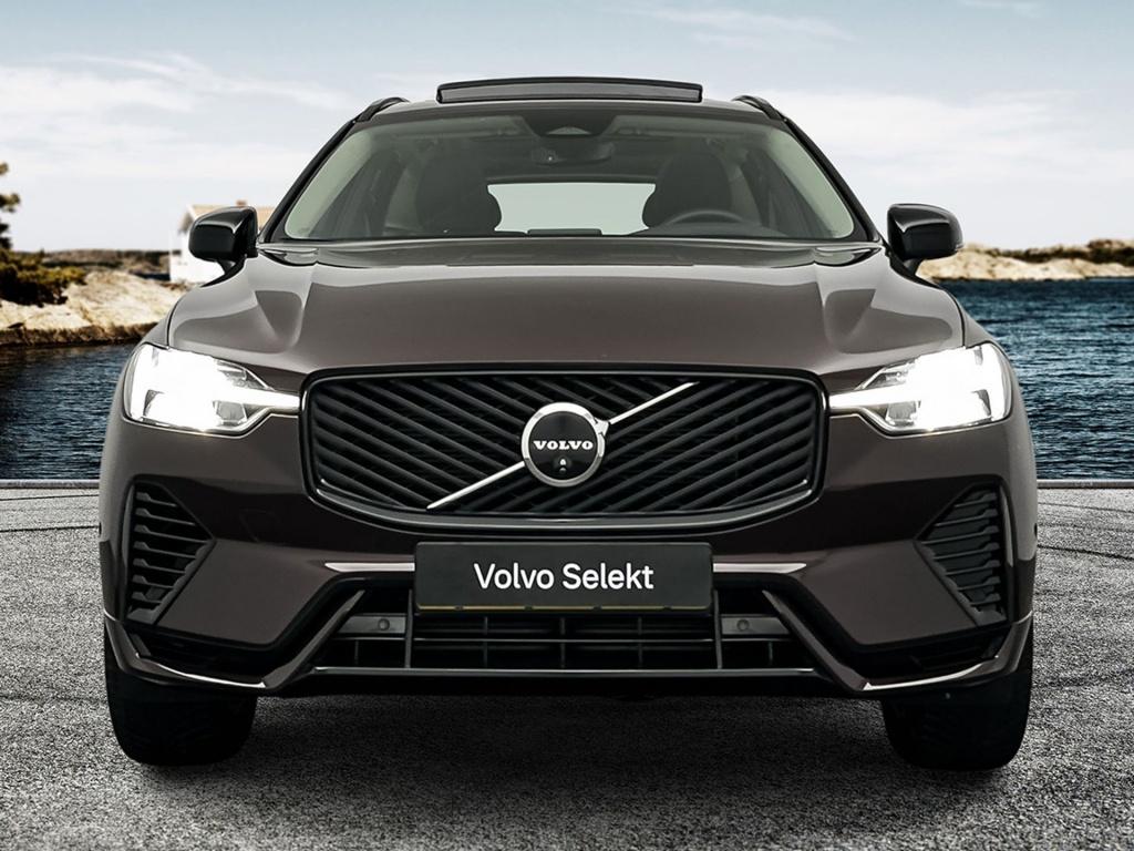 Volvo XC60 t6 398pk recharge ultra dark| pano| trekhaak| 360camera| h&k sou