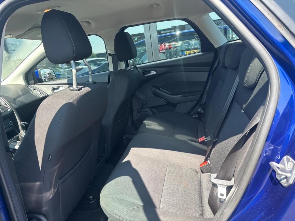 Ford Focus wagon 1.0 ecoboost 125pk titanium edition, winterpakket, trekhaa