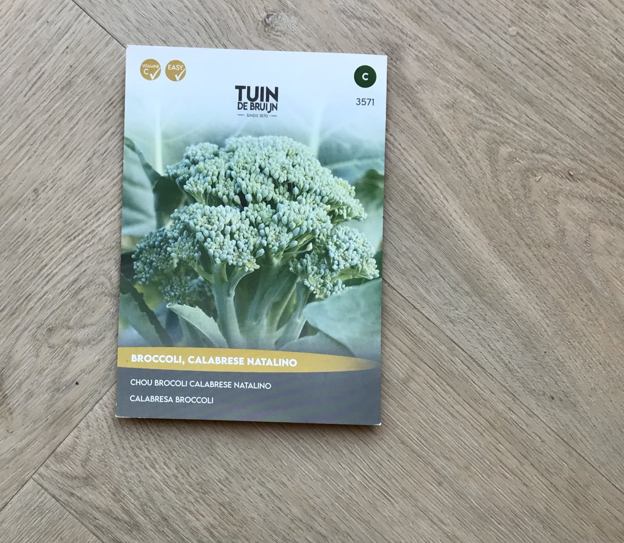 Diverse zakjes biologische zaden nieuw