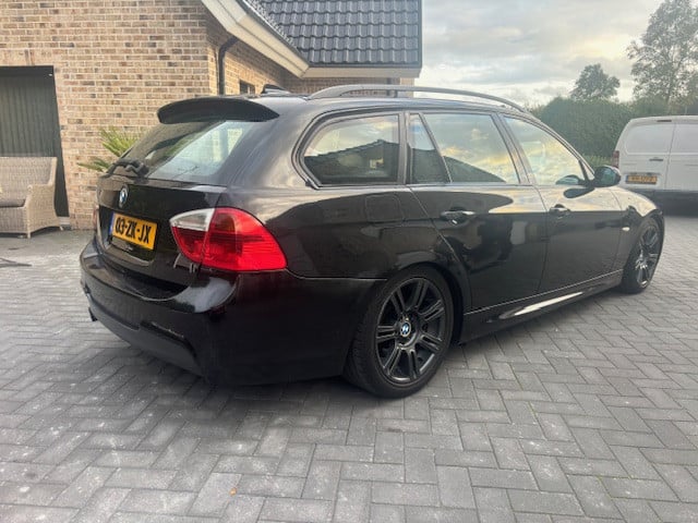 BMW 3-serie Touring 318i Business nieuwe motor M pakket Automaat