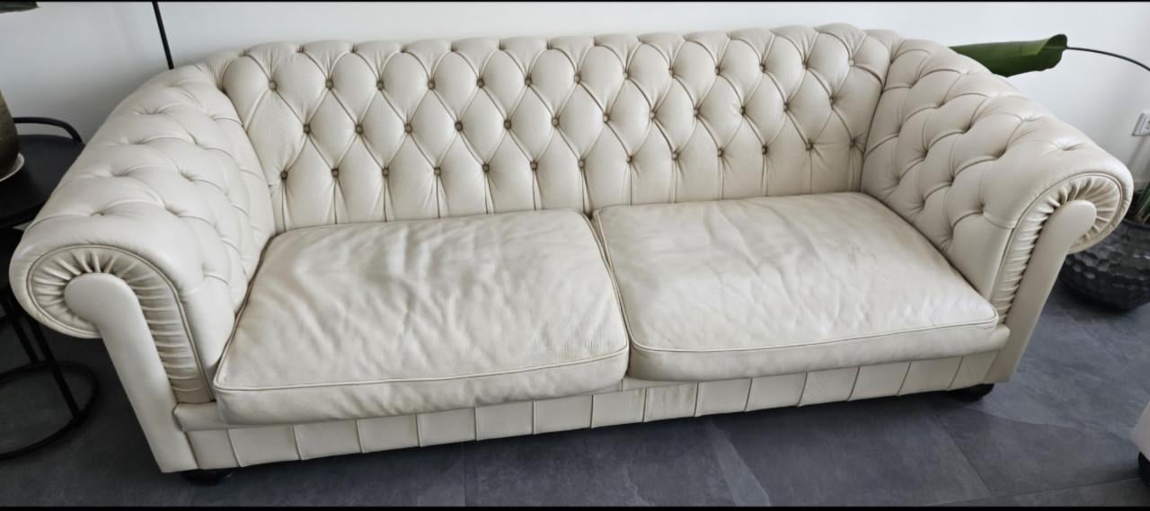 Lederen Natuzzi King (Chesterfield stijl) bankstel + hocker
