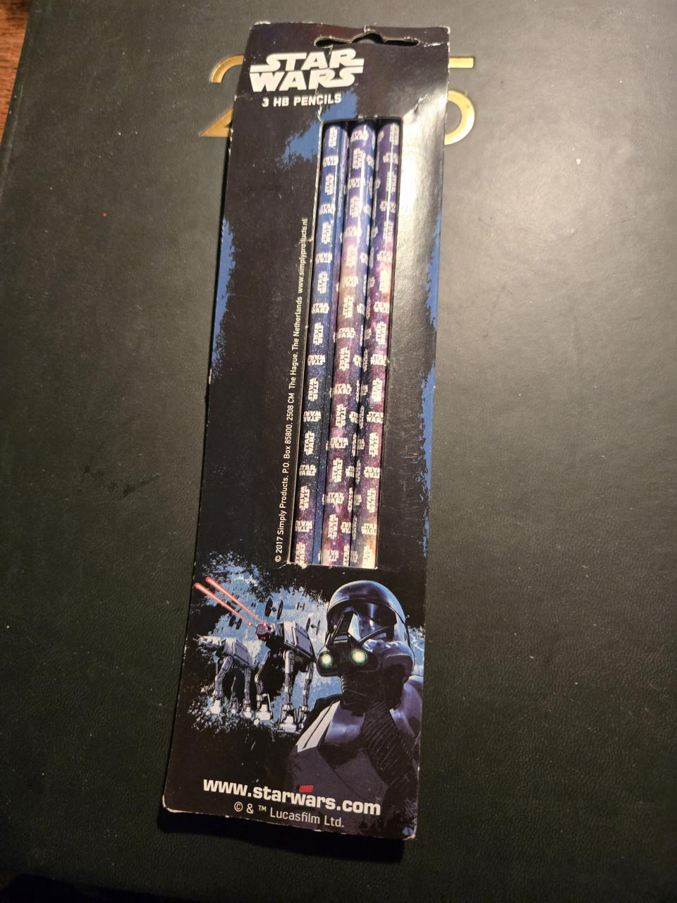 Dit is een set van 3 HB-potloden met Star Wars