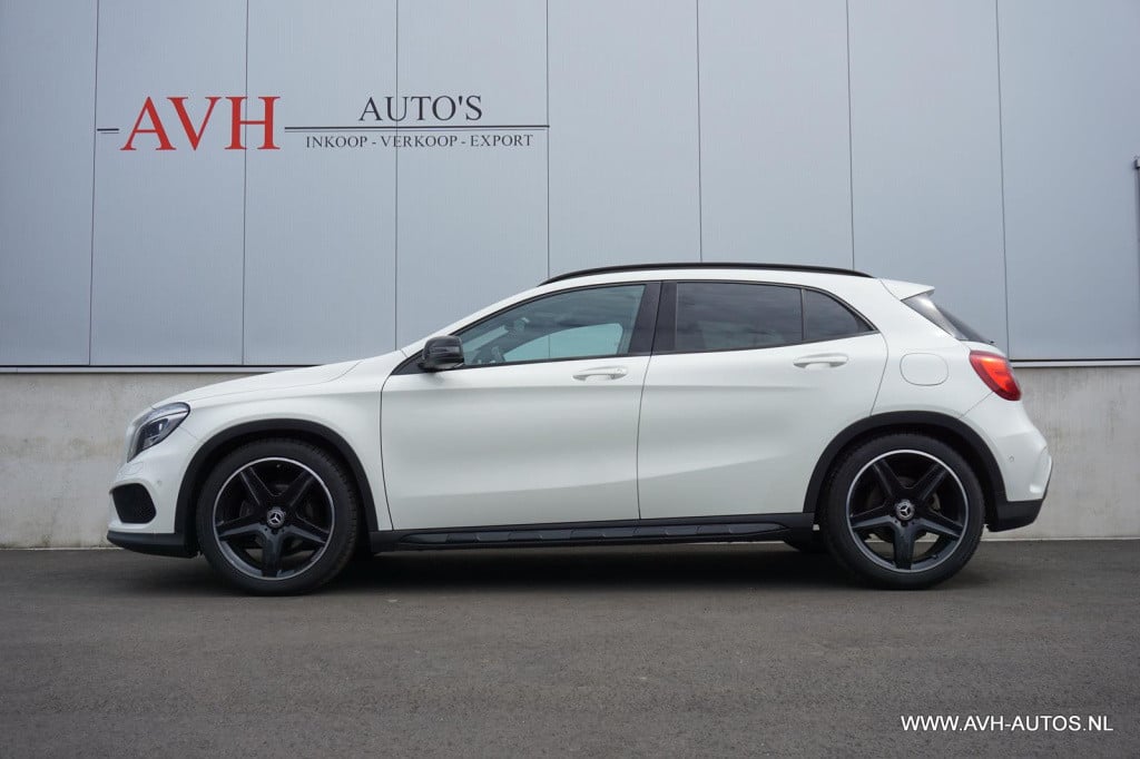 Mercedes-Benz Gla-klasse 180 business solution amg