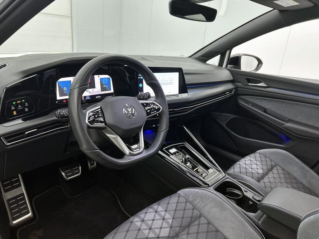 Volkswagen Golf 1.5 etsi r-line business | automaat | panoramadak | navigat