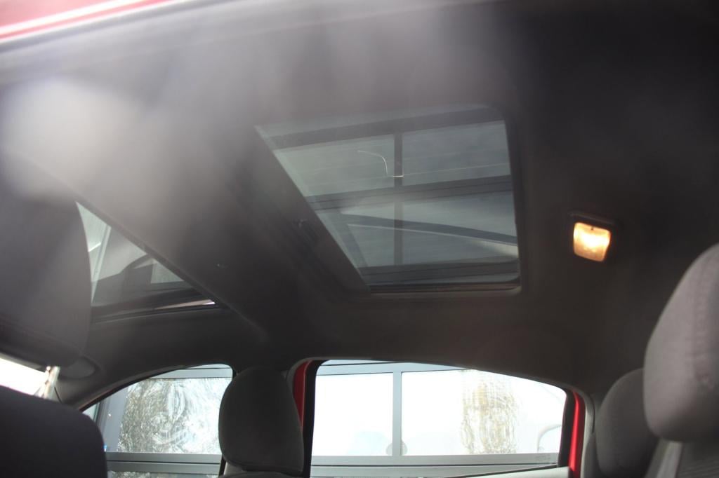 Alfa Romeo Giulietta 1.4 turbo turismo -170 pk - trekhaak - panoramadak - p