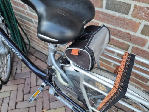 Gazelle fietstasje – zadeltas inclusief inhoud