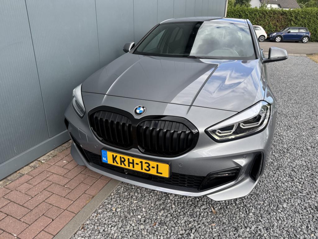BMW 1 Serie 120i automaat high executive m-sportpakket 5-drs