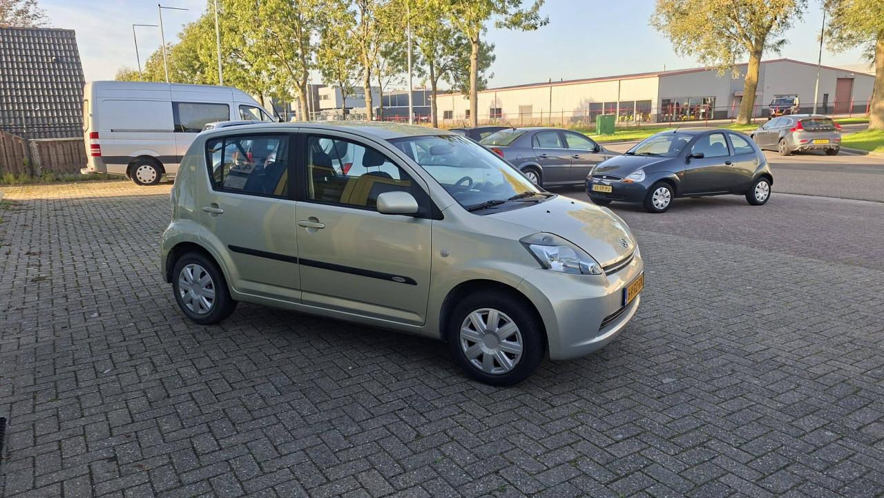 Daihatsu SIRION 2 1.3 16v Comfort 5drs AUTOMAAT 2005 airco 44.000km !!