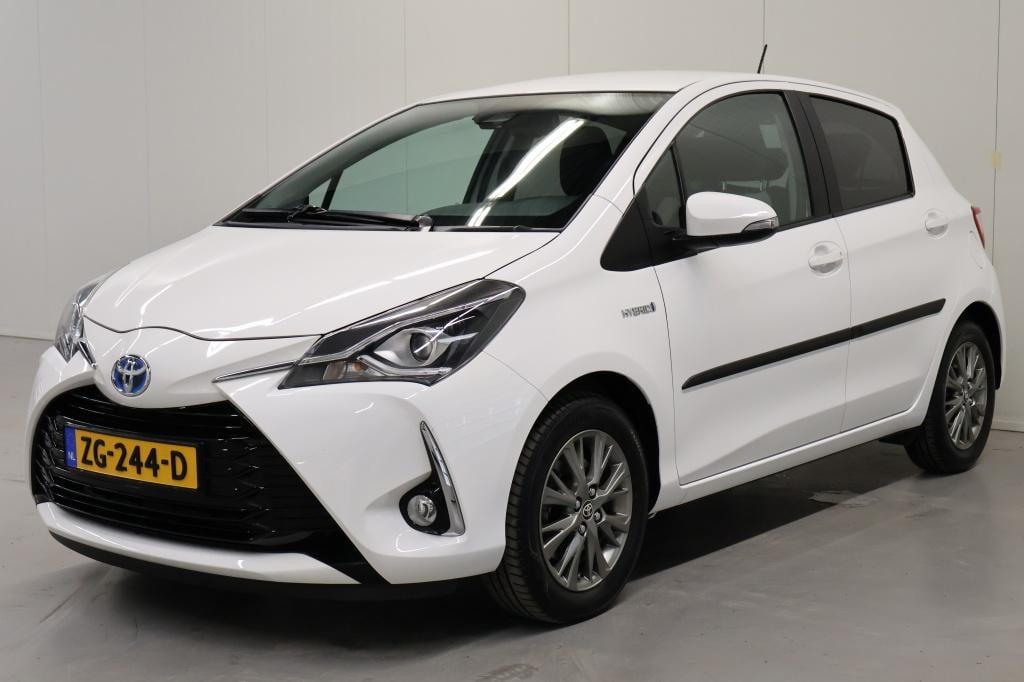 Toyota Yaris 1.5 hybrid dynamic| camera| cruise| climate