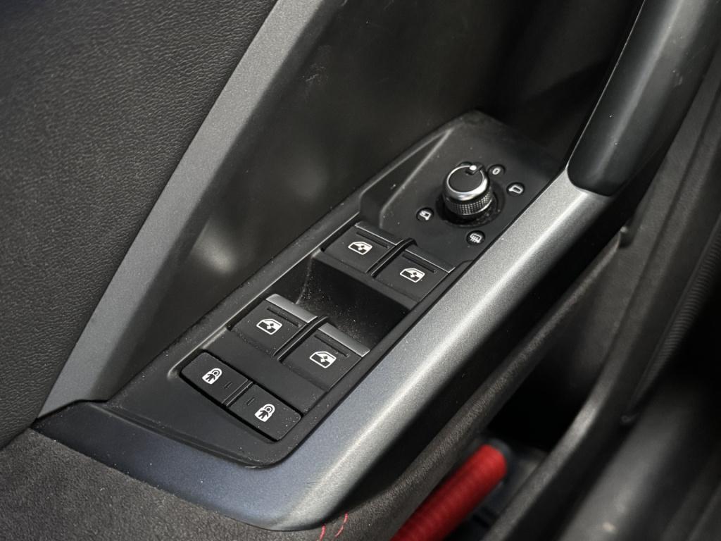 Audi Rsq3 sportback tfsi quattro | b&o | drive select | assist pack