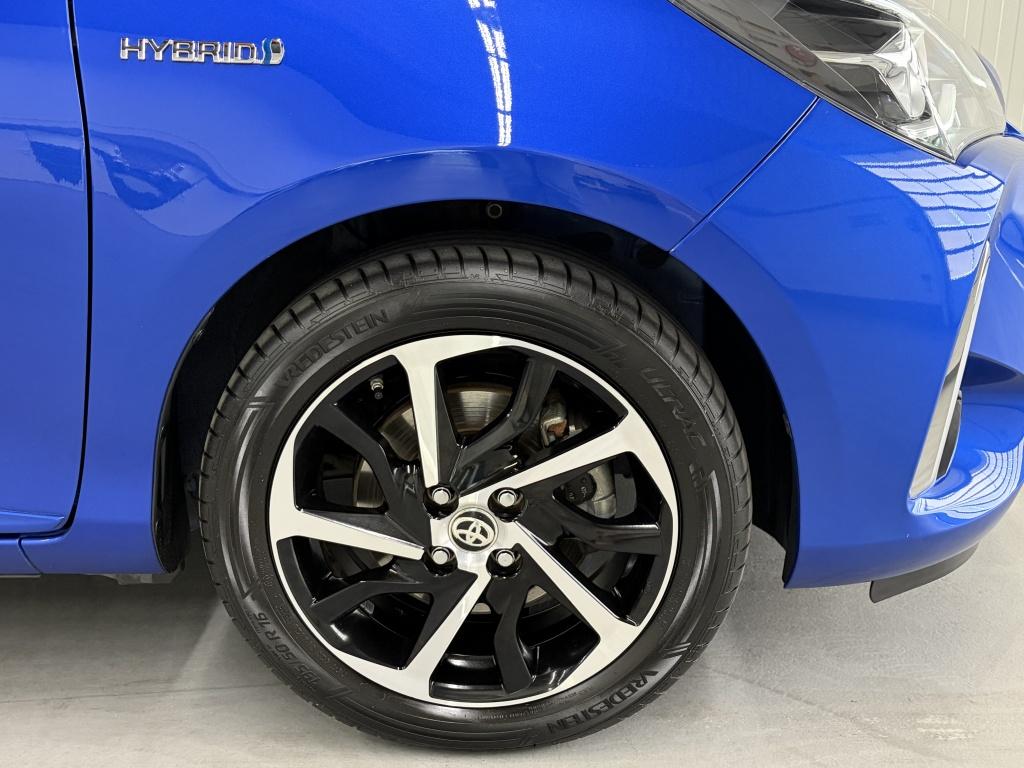 Toyota Yaris 1.5 hybrid executive