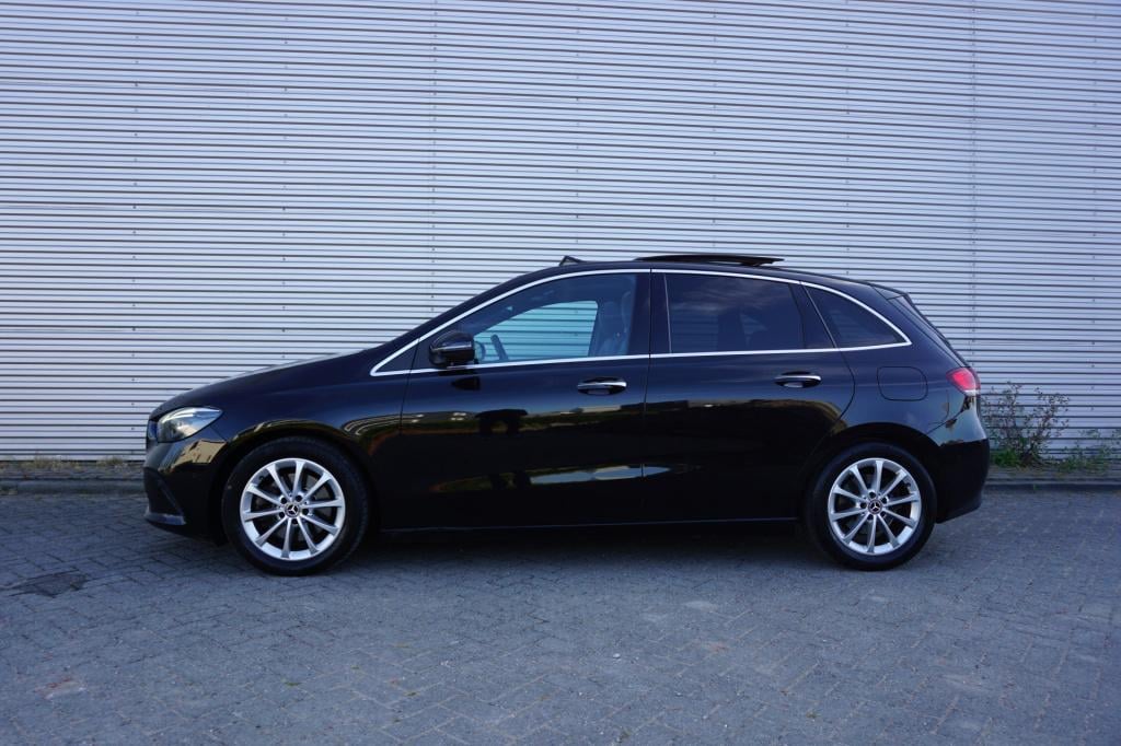 Mercedes-Benz B-Klasse 220 launch edition premium plus climate / navi / pan