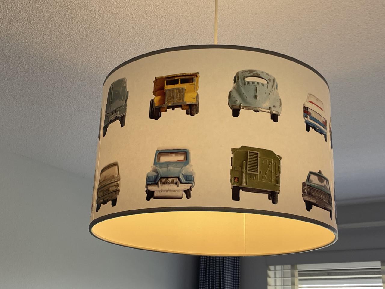 Leuke hanglamp kinderkamer Studio Ditte thema auto