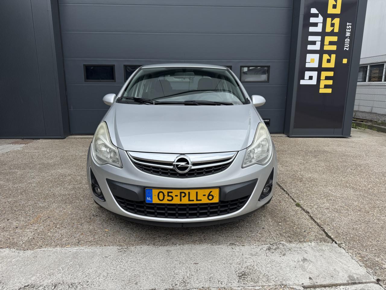 Opel Corsa 1.4 16V Edition 5DRS 2011 Zilver Airco Apk Cruise