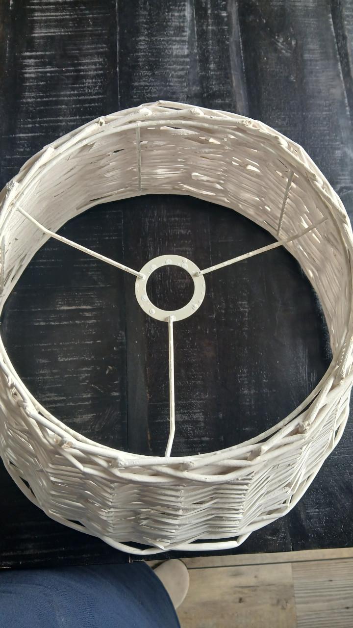 Witte rieten lampenkap