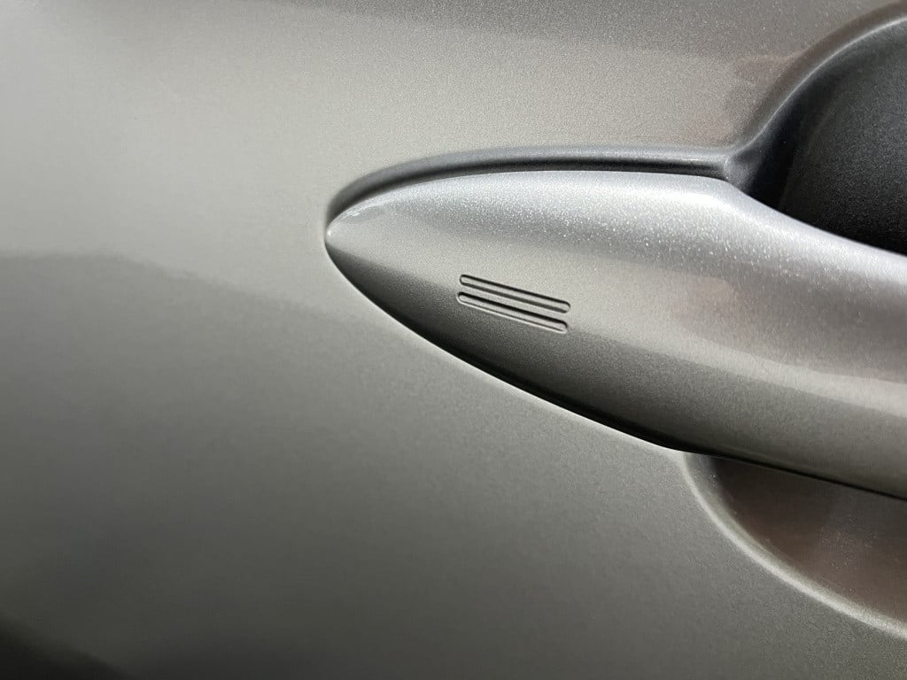 Toyota Corolla Cross 2.0 hp hybrid frist edition | bms | keyless | navi | t
