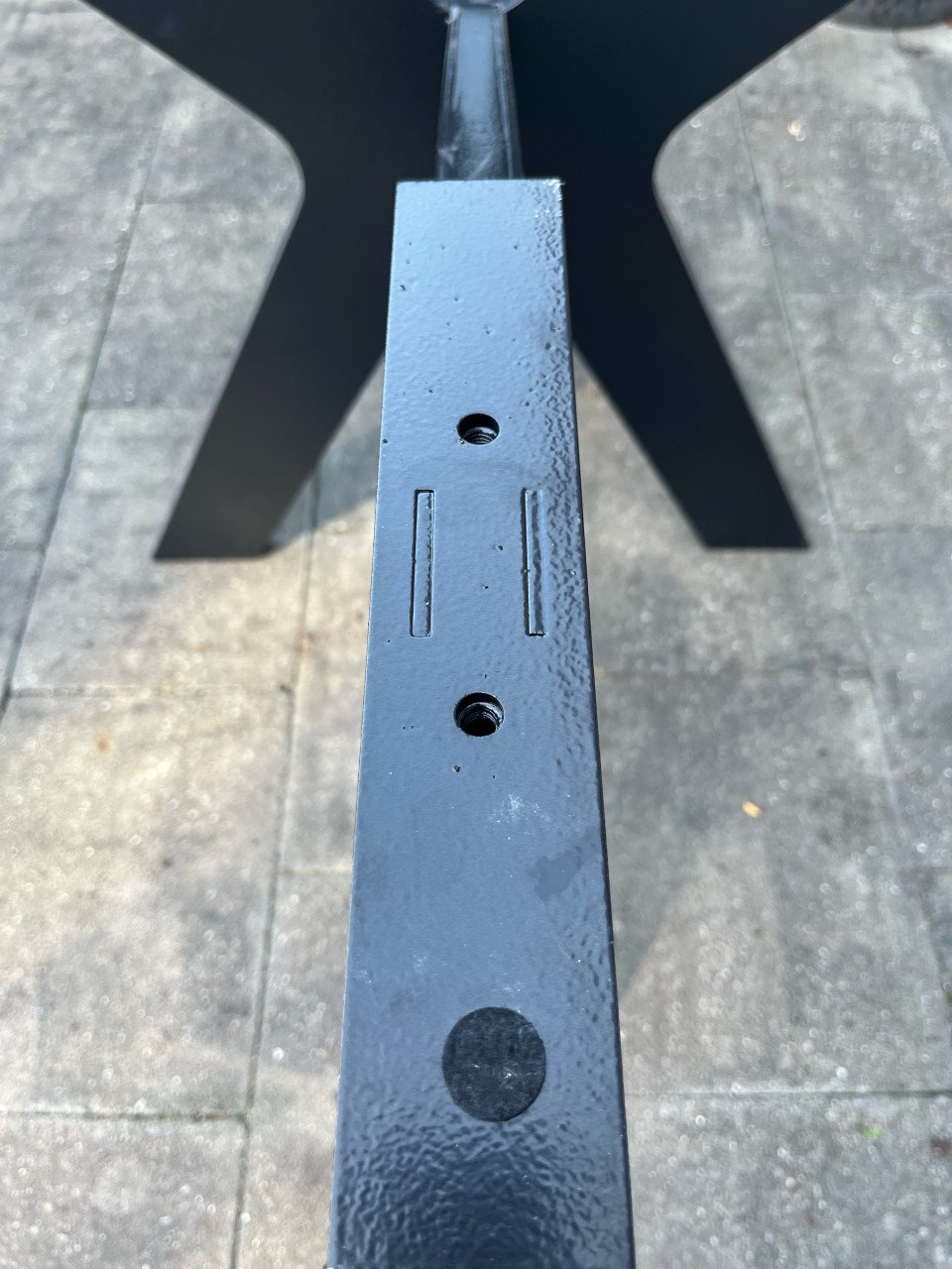 Metalen onderstel voor eettafel