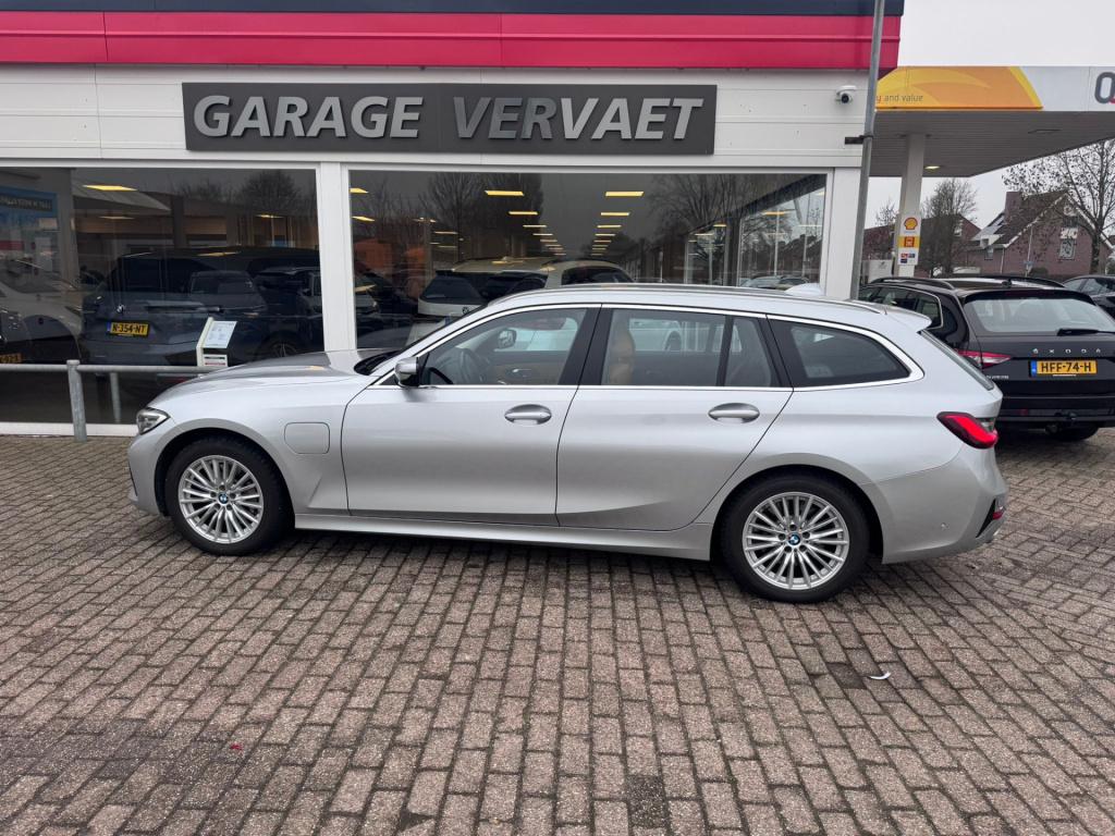BMW 3-serie touring 330e high executive