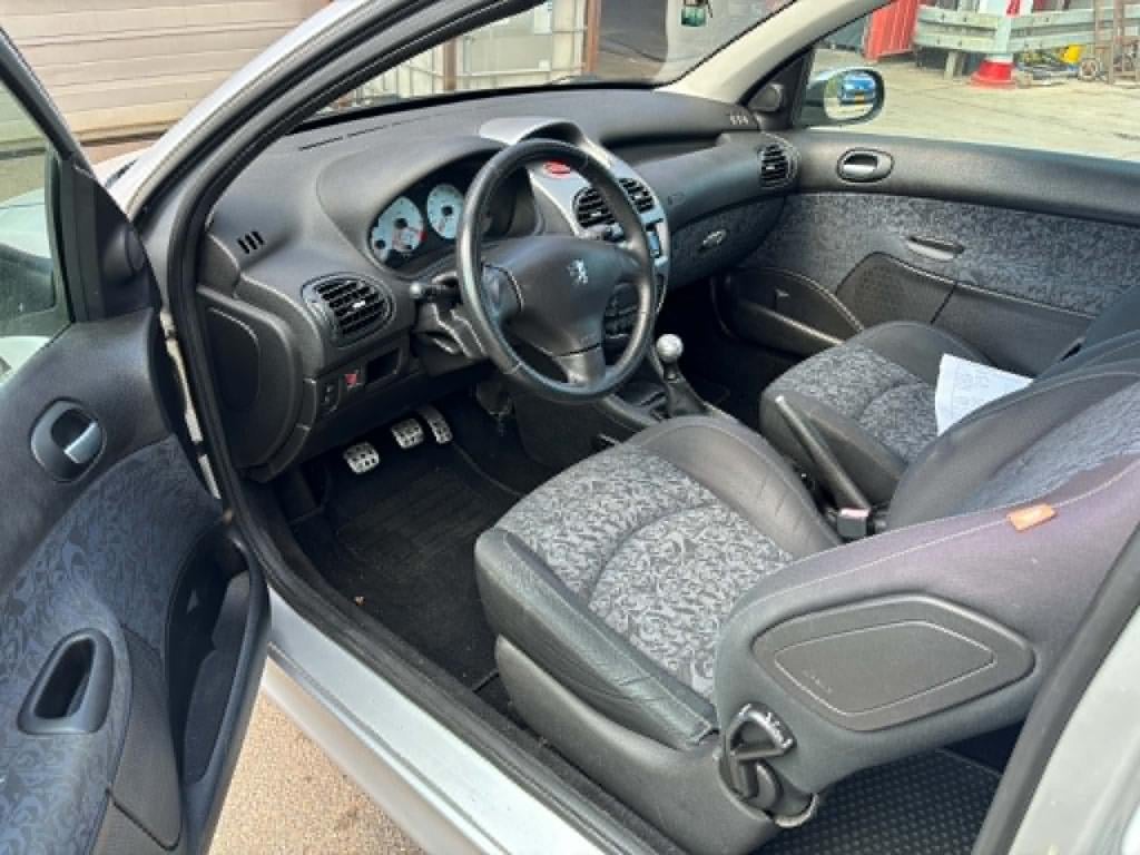 Peugeot 206 1.4-16v quiksilver