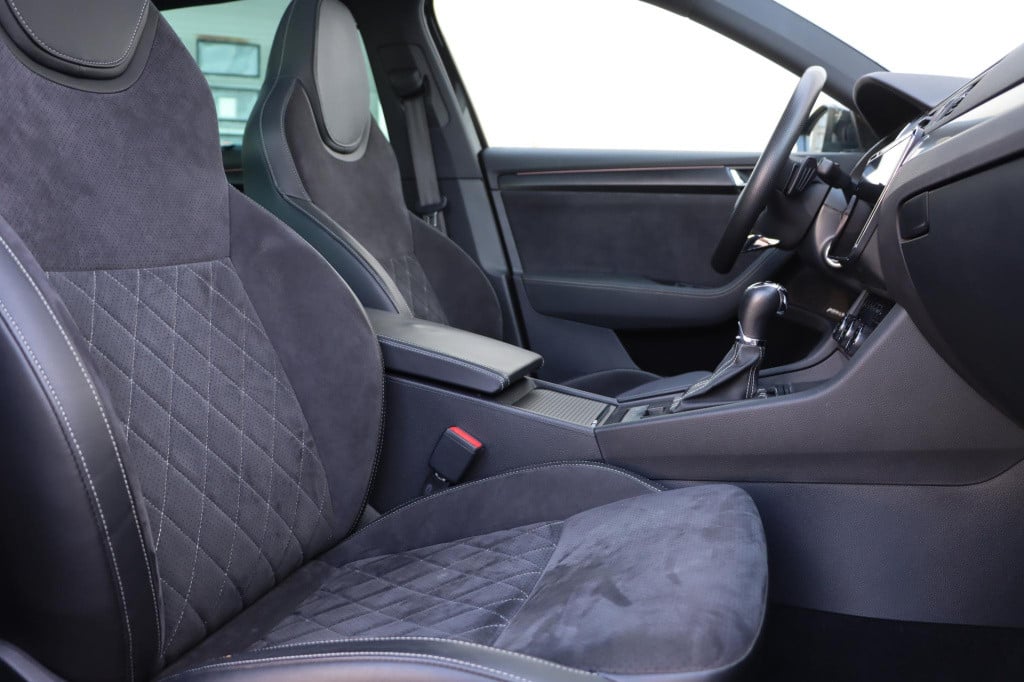 Skoda Superb combi 1.4 tsi iv sportline business