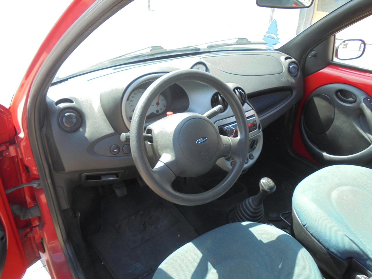 Zo meeneem auto Ka in de Cool & sound uitvoering 143.253 Km