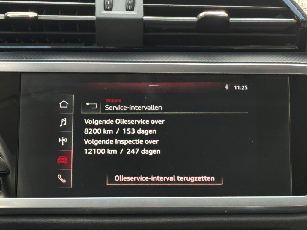 Audi Q3 35 tfsi design luxe * trekhaak * sportstoelen* carplay