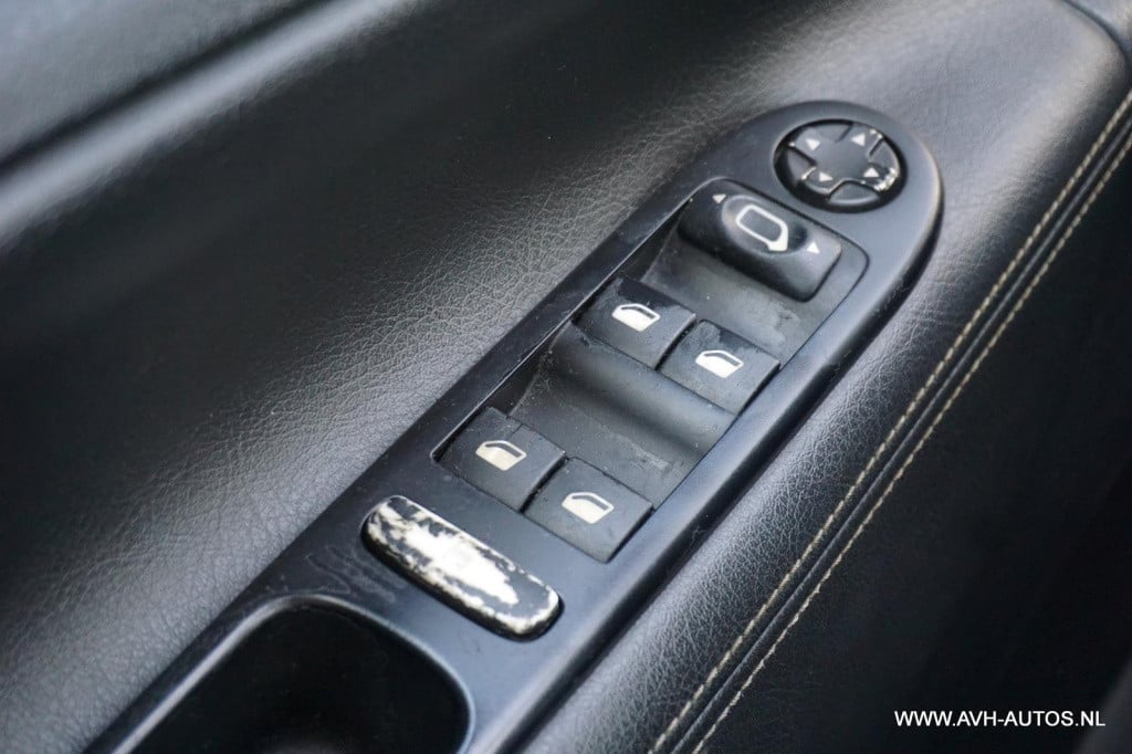 Peugeot 207 sw outdoor 1.6 vti xs