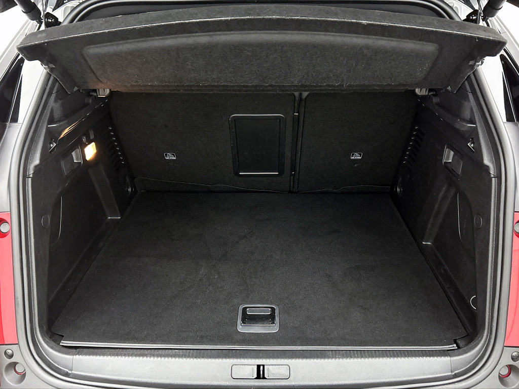 Peugeot 3008 plug-hybrid 225pk automaat gt | rijklaar | panorama dak | elek