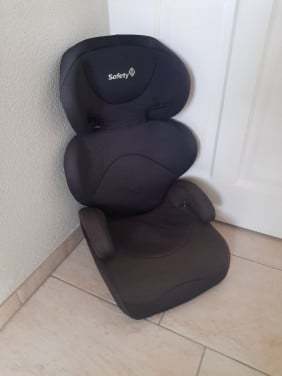 Autostoel ( 9 / 18 kg) in goede schone staat !