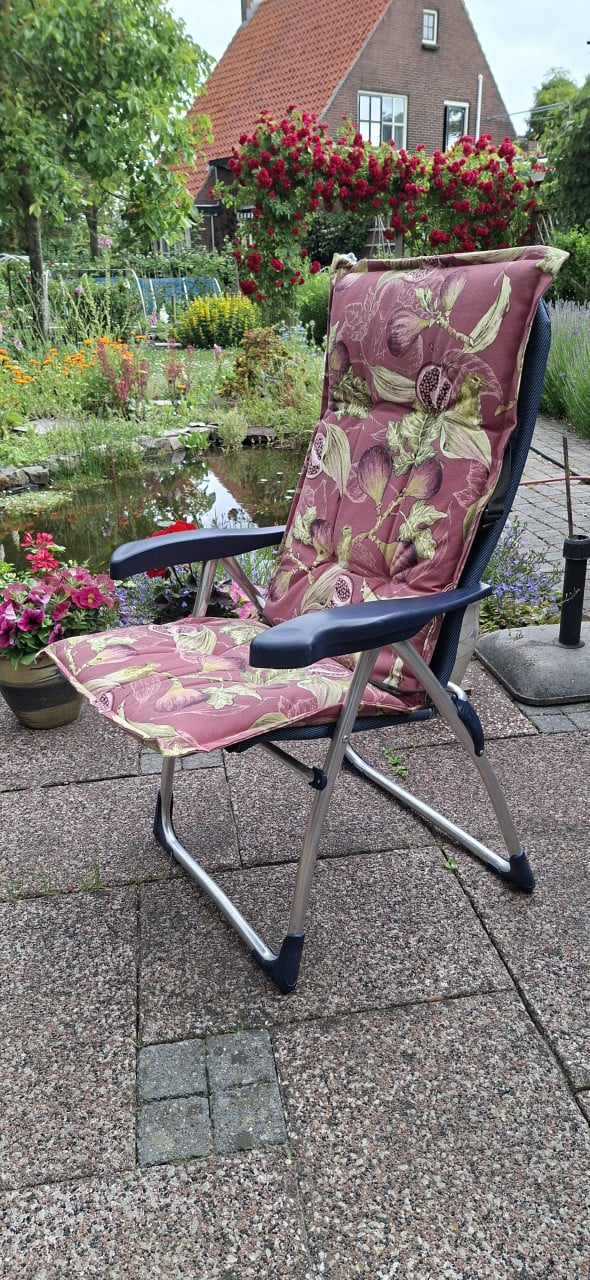 Tafel en stoelen voor de camping