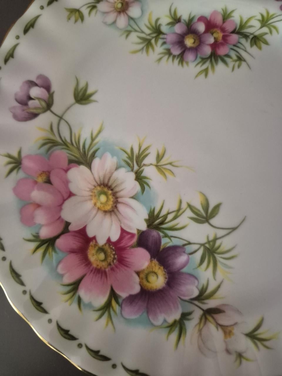 Royal Albert bordje