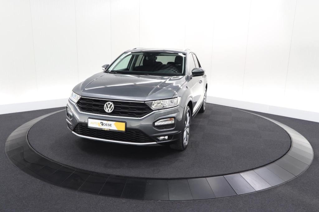Volkswagen T-roc 1.0 tsi style business 116pk | trekhaak | adaptieve cruise