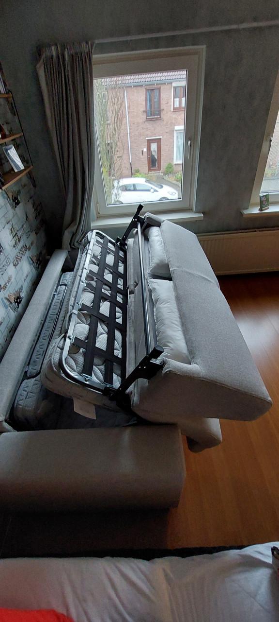 Mooie degeijke Slaapbank te koop