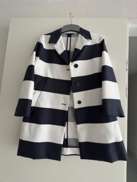 Max Mara blazer halflang wit met blauw
