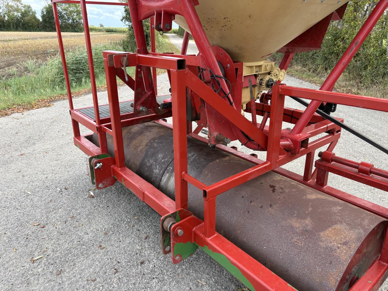 Accord zaaitank met drukrol
