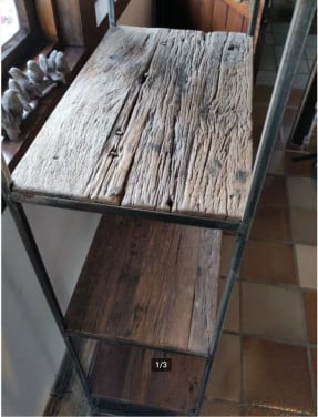 Industriële grof houten kast