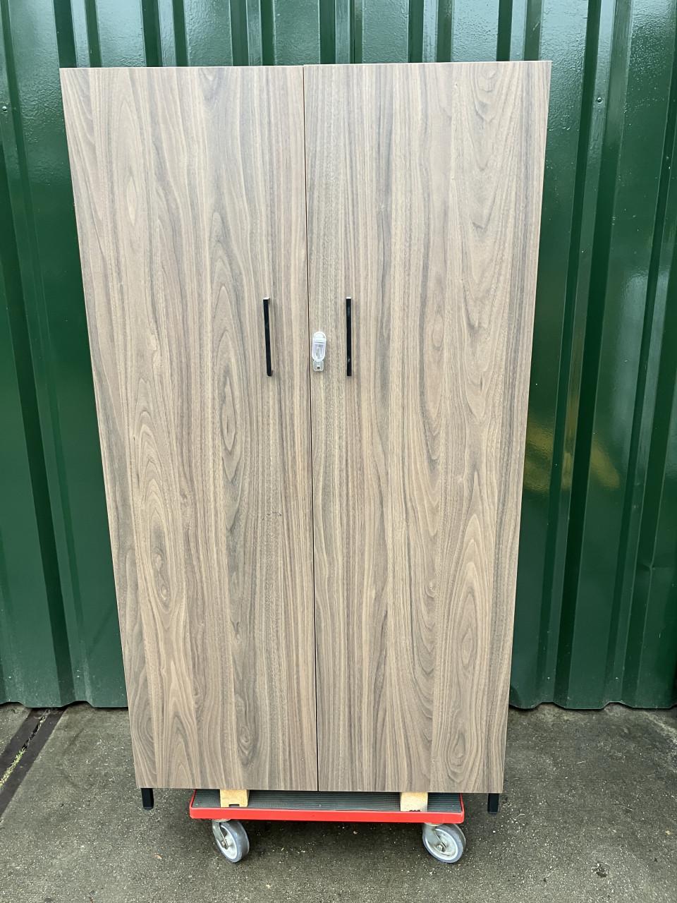 Houten draaideurkast