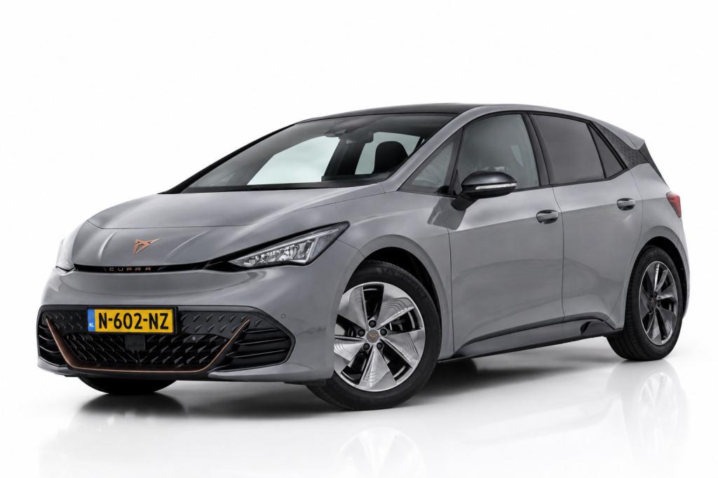 Cupra Born business one 62 kwh soh 93.2% | stoelverwarming | camera | nap |