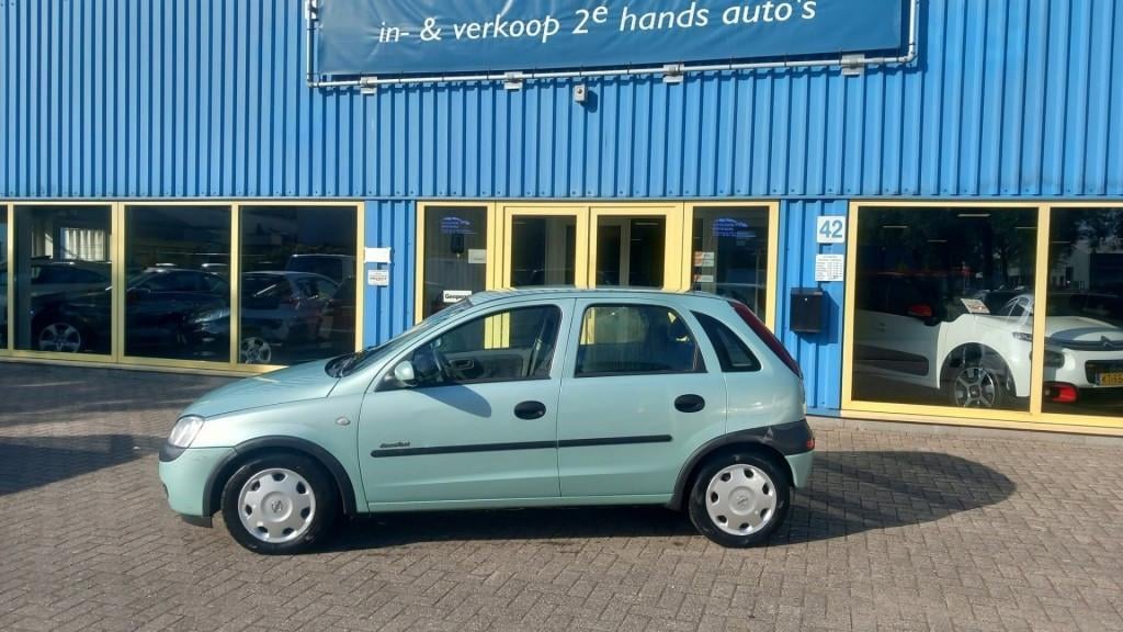 Opel Corsa 1,2 16v Comfort 5deurs bj:2001 apk 7-2027