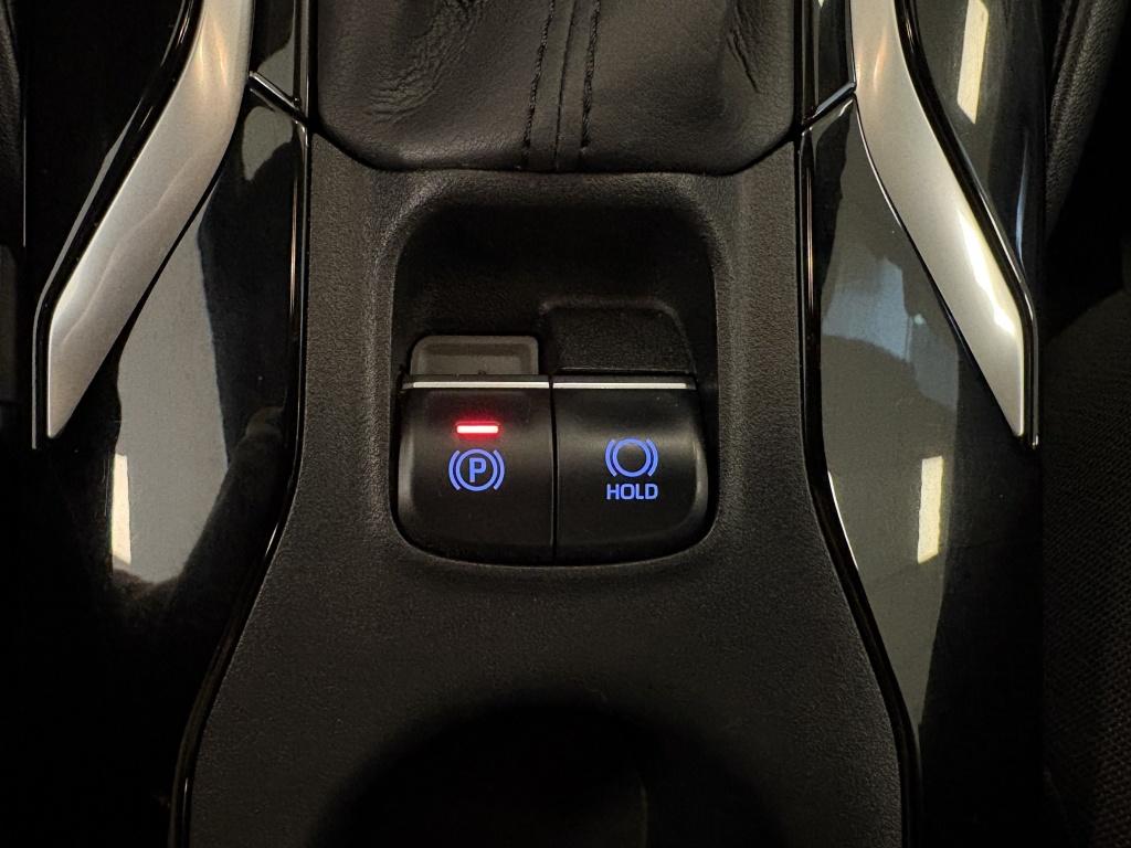 Toyota Corolla Touring Sports 2.0 hybrid first ed.
